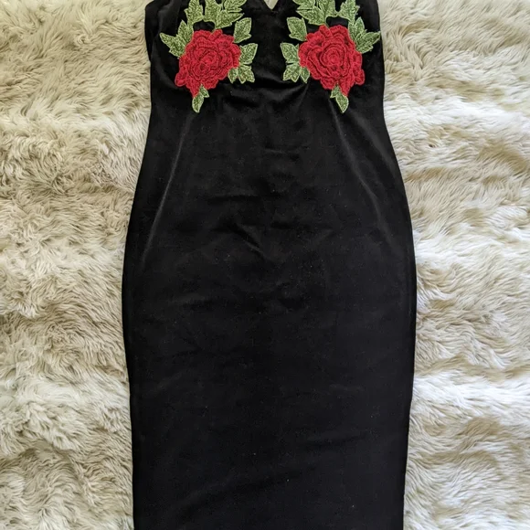 Black Velvet Dress - Picture 7 of 12